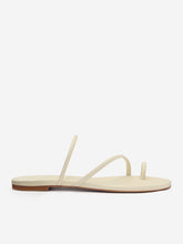 ludo toe ring strappy flat sandal