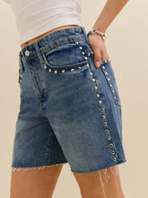 raye mid rise 6” relaxed jean shorts