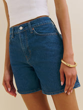 raye mid rise 6” relaxed jean shorts