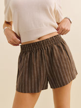 mila linen short
