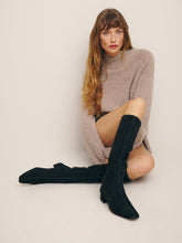 raven knee boot