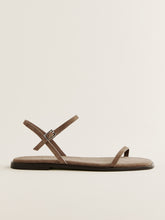 lake flat sandal