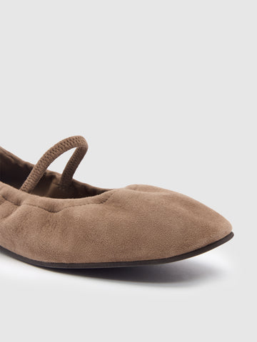 buffy ruched ballet flat