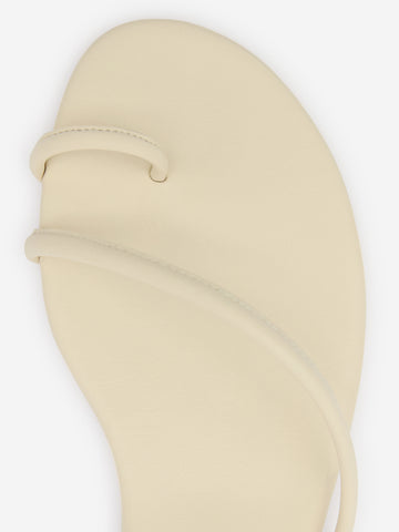 ludo toe ring strappy flat sandal