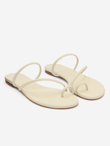 ludo toe ring strappy flat sandal