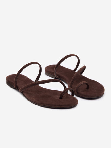 ludo toe ring strappy flat sandal