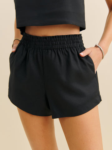 mila linen short