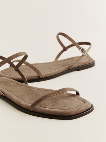 lake flat sandal