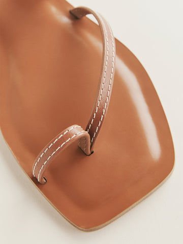 sawyer flat sandal