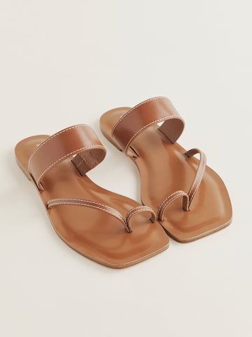 sawyer flat sandal