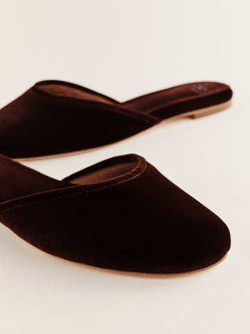 melly flat mule