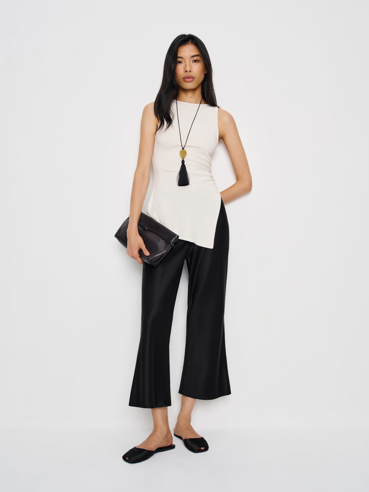 gale satin mid rise capri pant