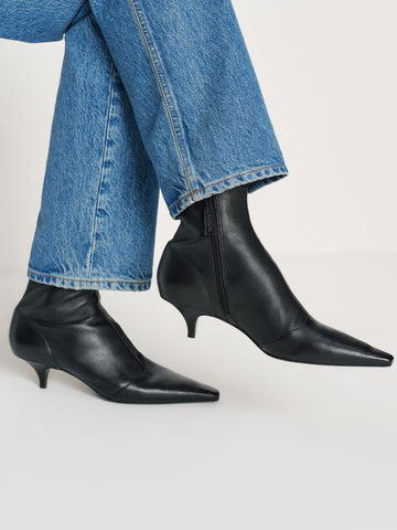 robbie ankle boot