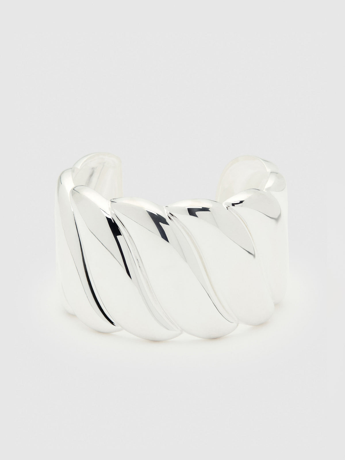 blanche cuff