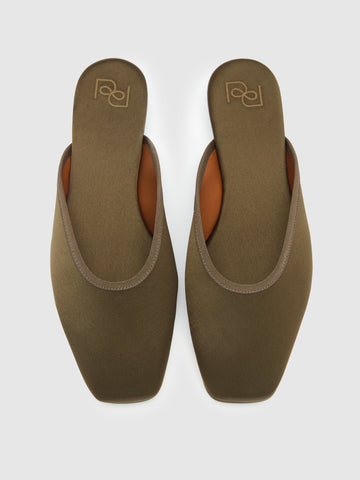 priya flat mule